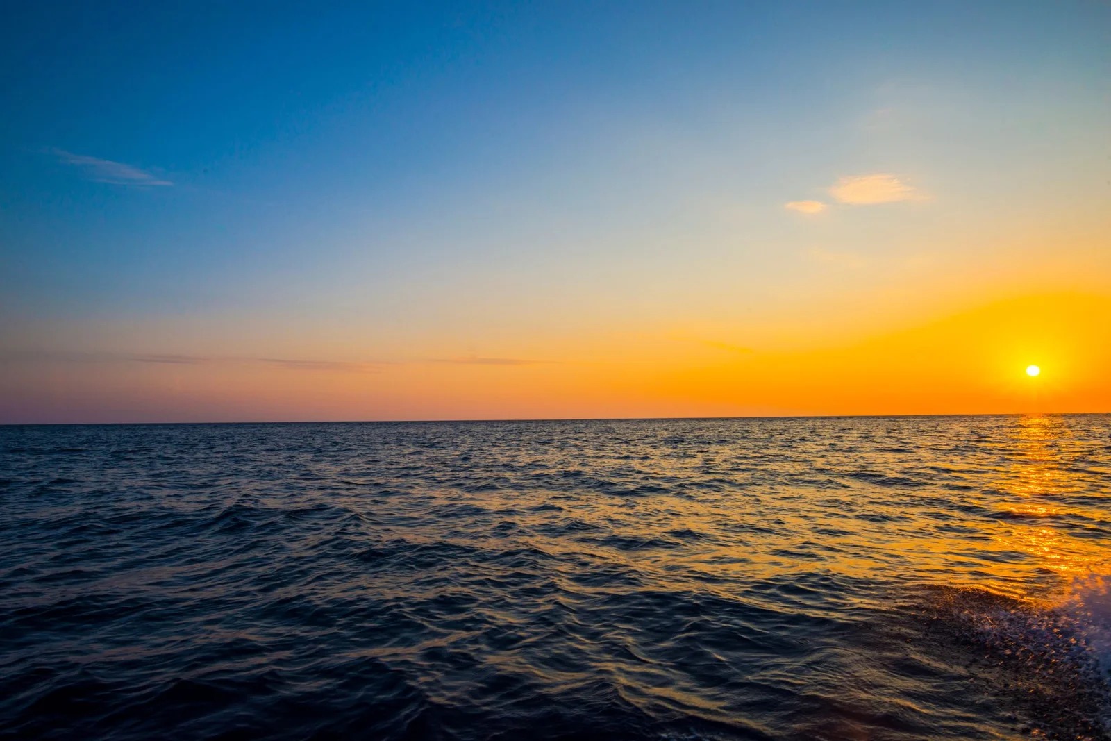 Private Boottour bei Sonnenuntergang ab Alikanas zum Schiffswrack-Strand.