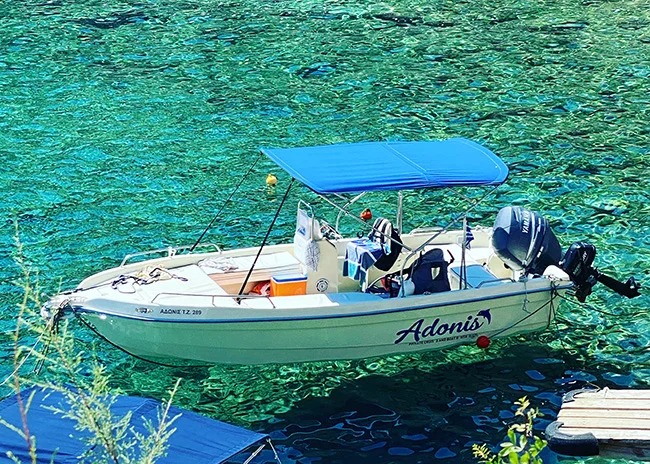 Alquiler de barco desde Alikanas (hasta 5 personas) con licencia.