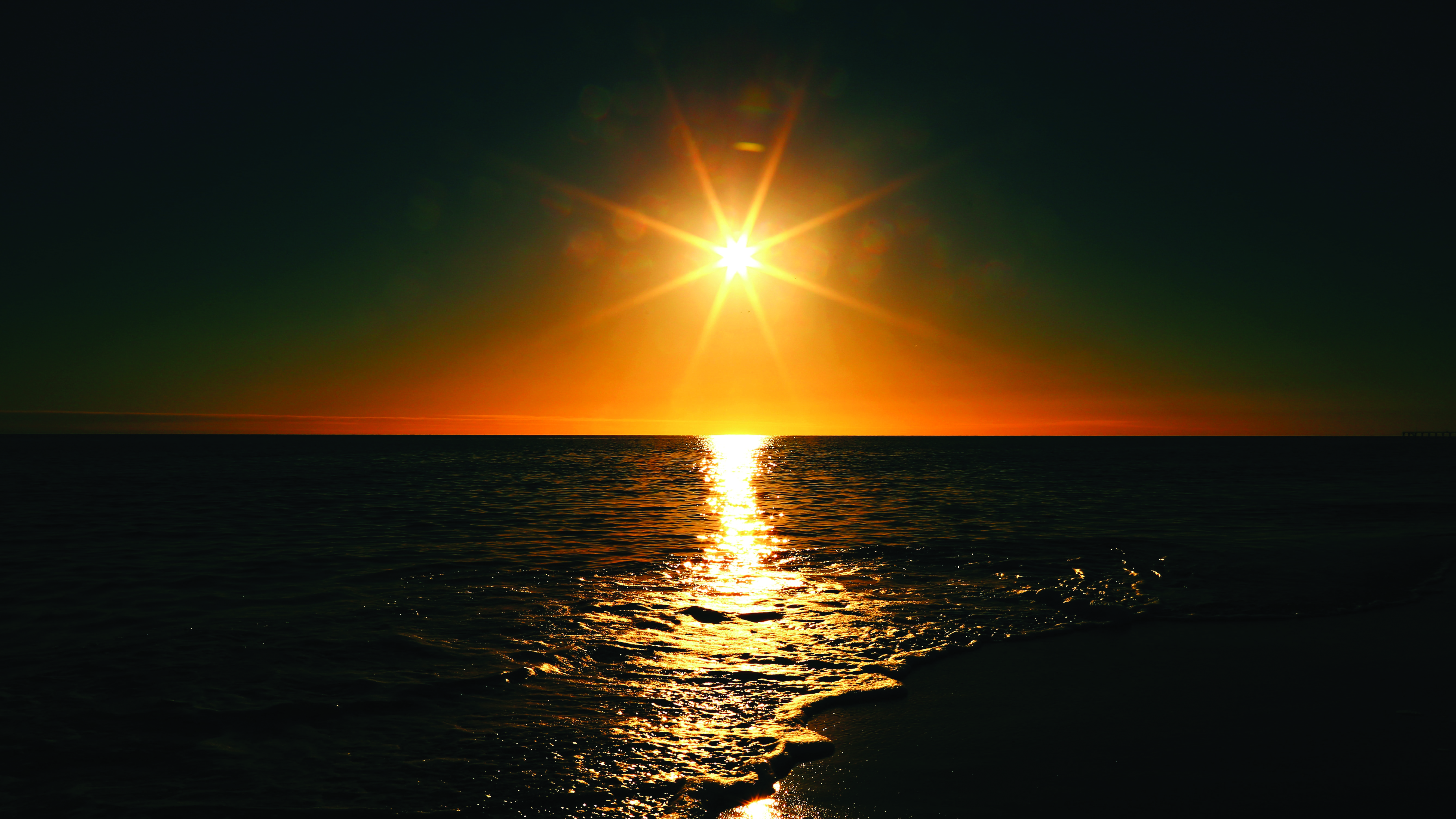 Sunset Catamaran Trip in Lanzarote with Dolphin Watching & Apéritif from Lineas Romero.