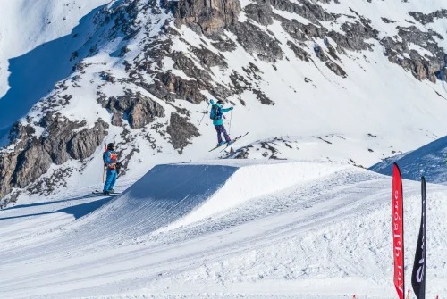 Skilessen voor kinderen (6-13 jaar) voor vergevorderden "Pro Rider" met Skischool Oxygène Les Menuires.