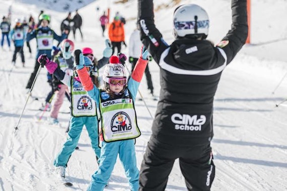 Kids Ski Lessons (4-13 y.) for First Timers - Full-Day