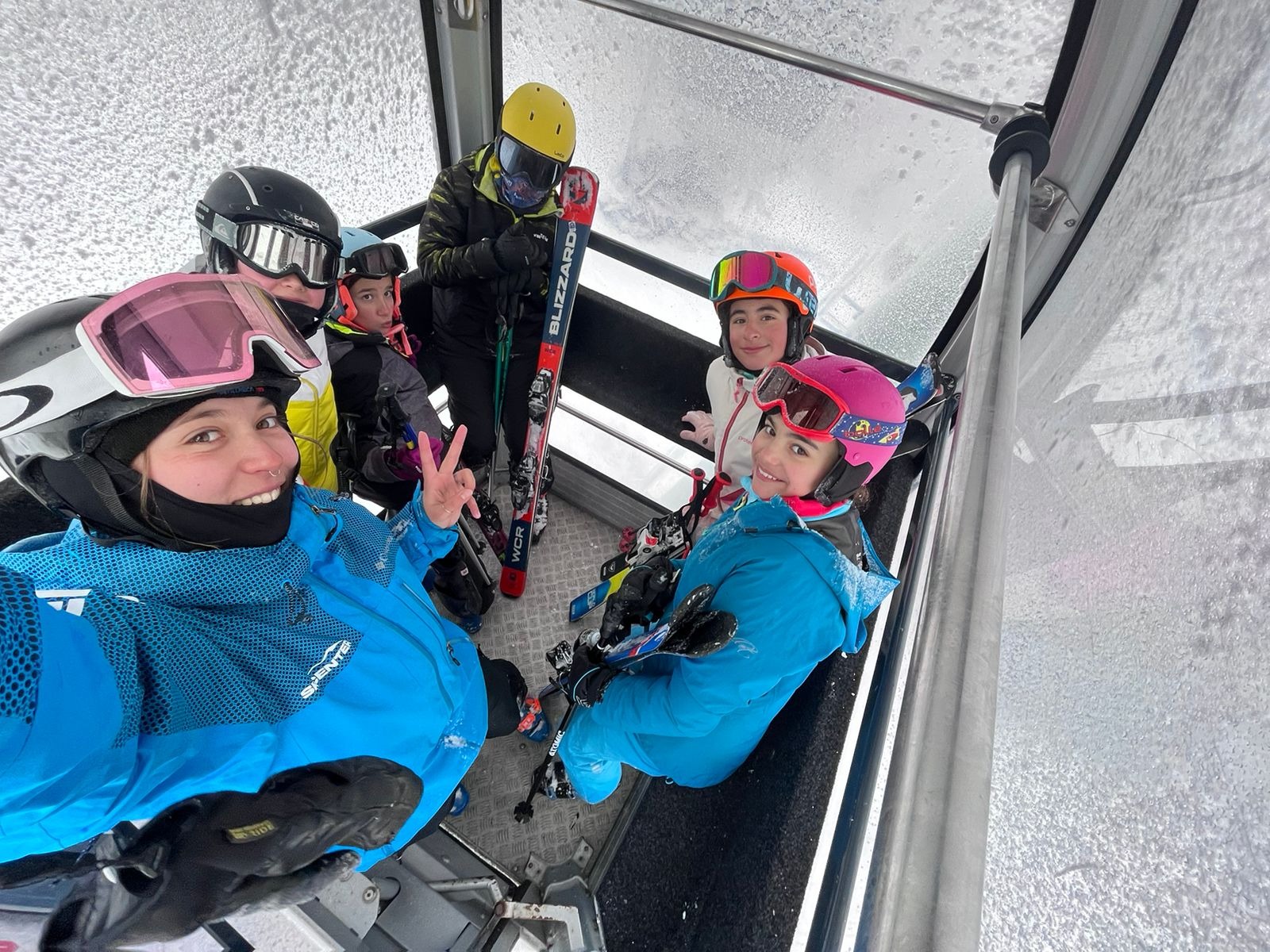 Cours de ski Ados (12-17 ans) pour Tous niveaux à Alto Campoo avec Skicenter España.