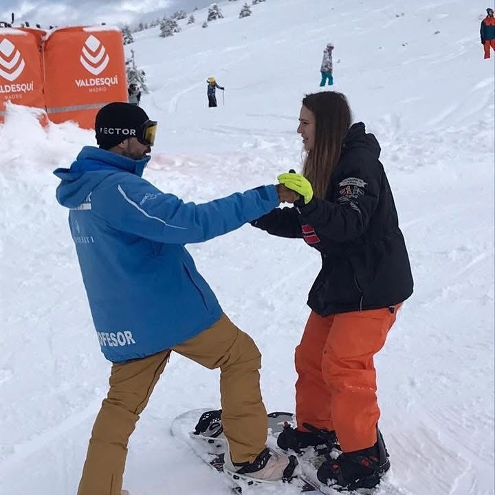 Private Snowboarding Lessons (from 4 y.) for All Levels in Astún from Skicenter España.