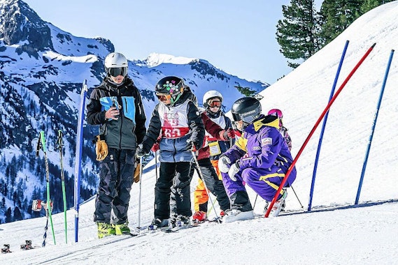 Teens Ski Lessons (12-15 y.) for All Levels - Full Day
