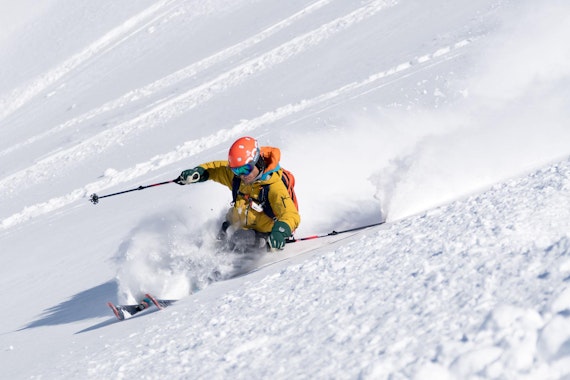 Private Off-Piste Skiing Tour for All Levels