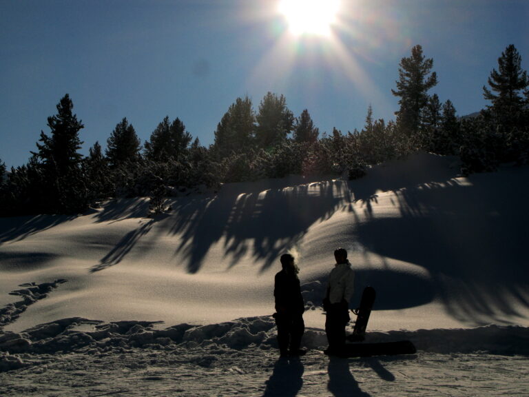 Snowboardlessen voor kinderen (vanaf 6 jaar) en volwassenen van alle niveaus.
