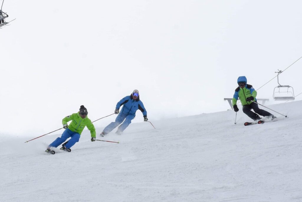Privé skilessen voor volwassenen van alle niveaus.