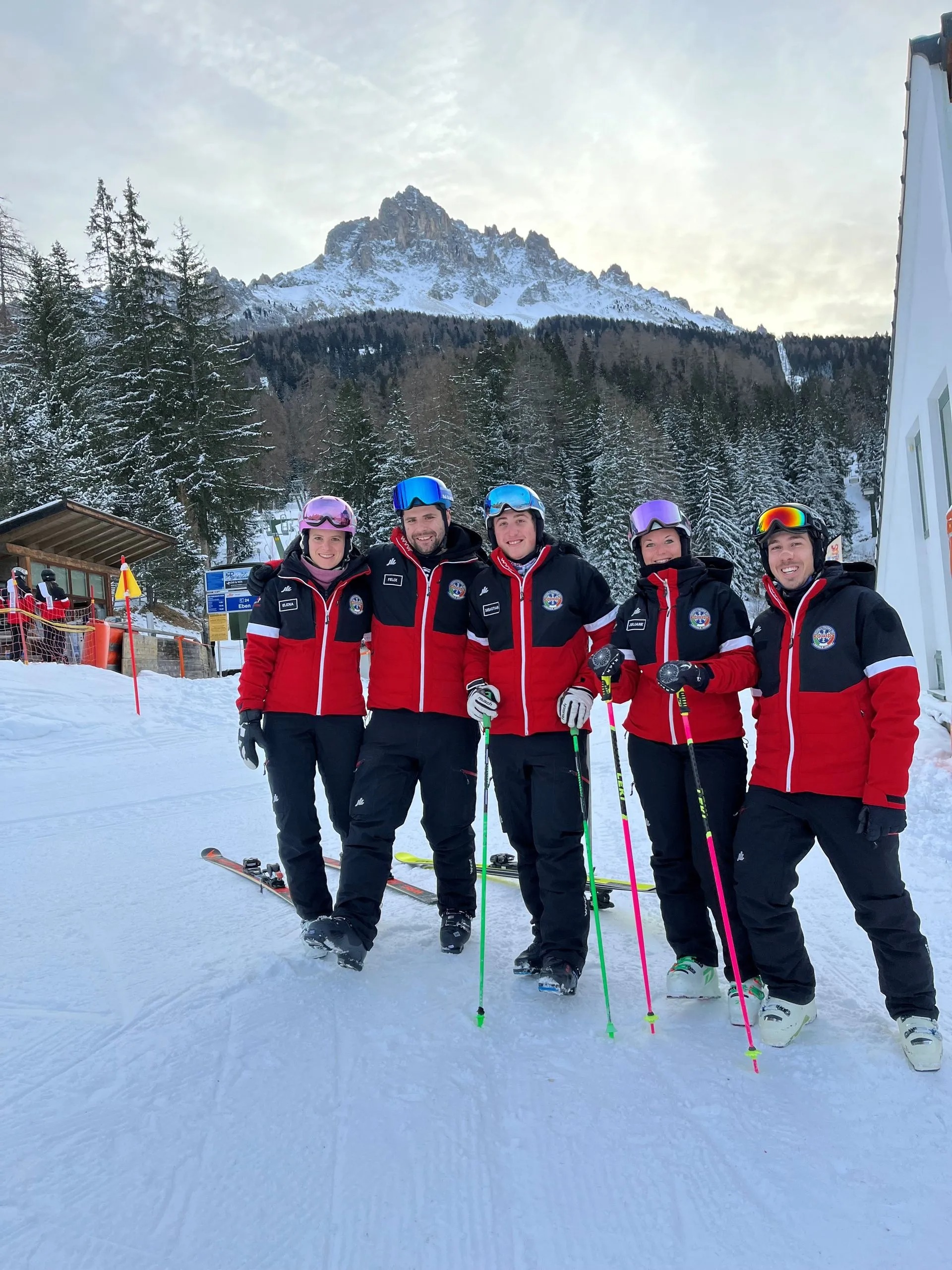 Cours collectifs de ski Adultes pour Tous niveaux avec École de Ski Obereggen.