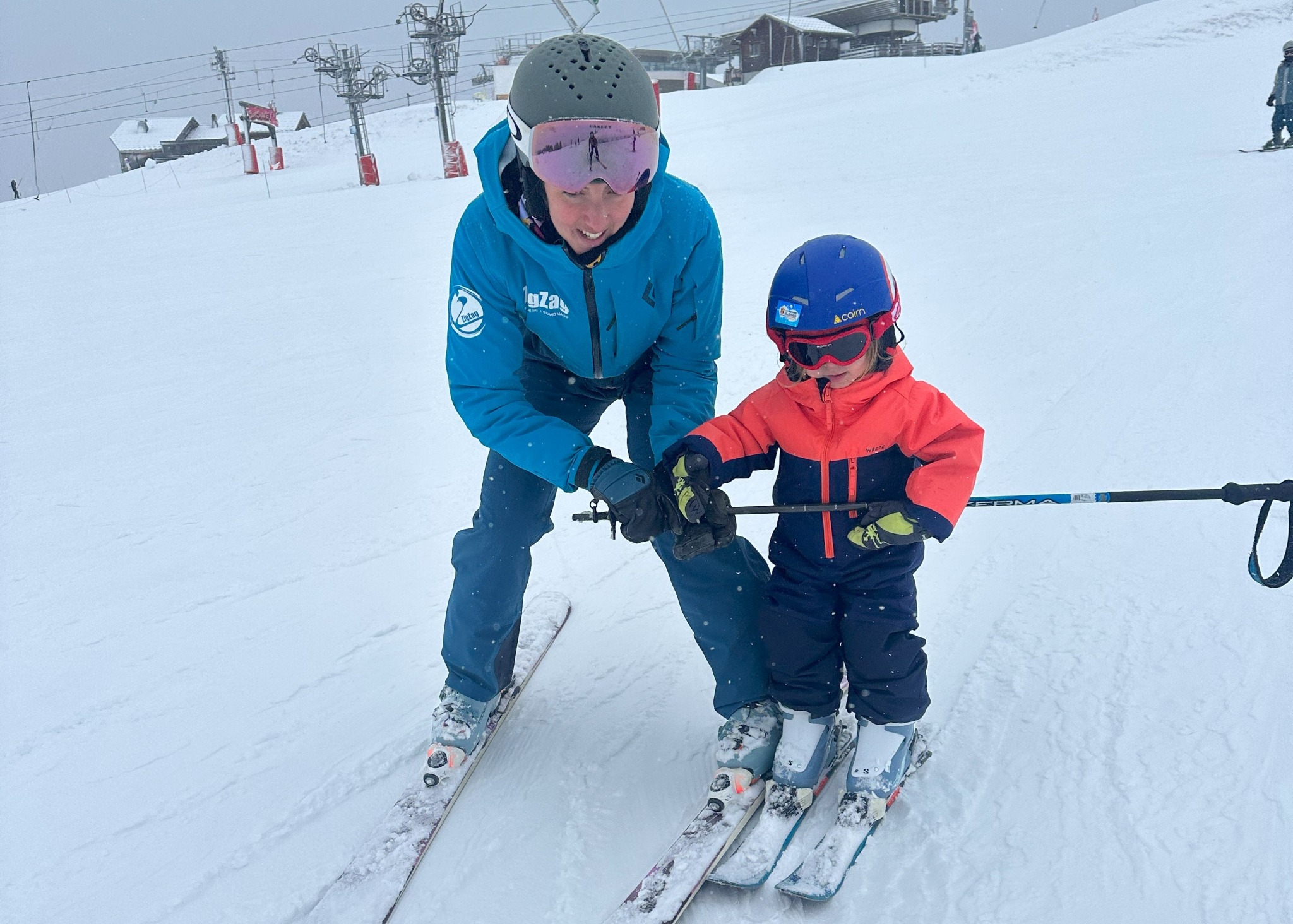 Kids Ski Lessons (4-5 y.)  for Beginners - Max 6 per group from ESI ZigZag Samoëns.