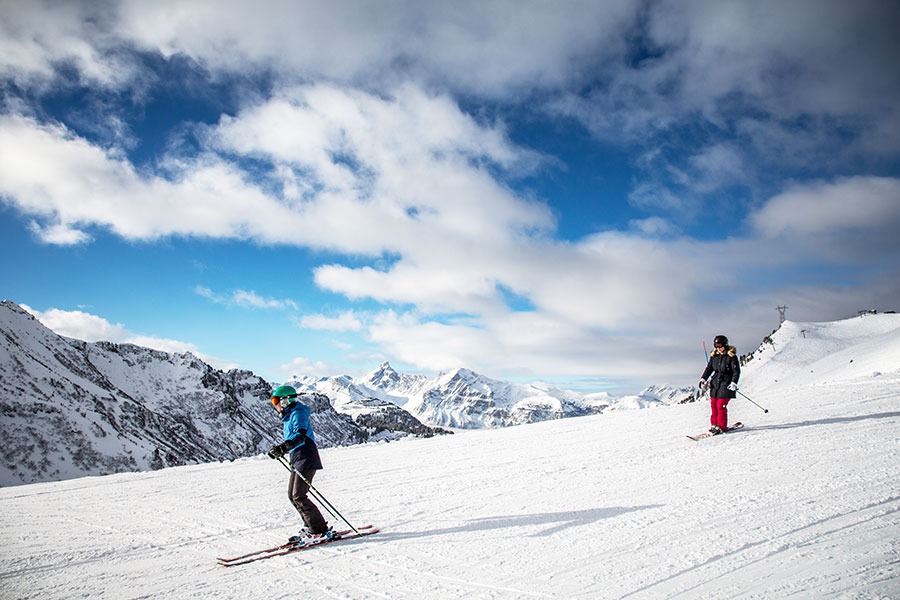 Adult Ski Lessons (from 13 y.) for All Levels - Max 8 per group.