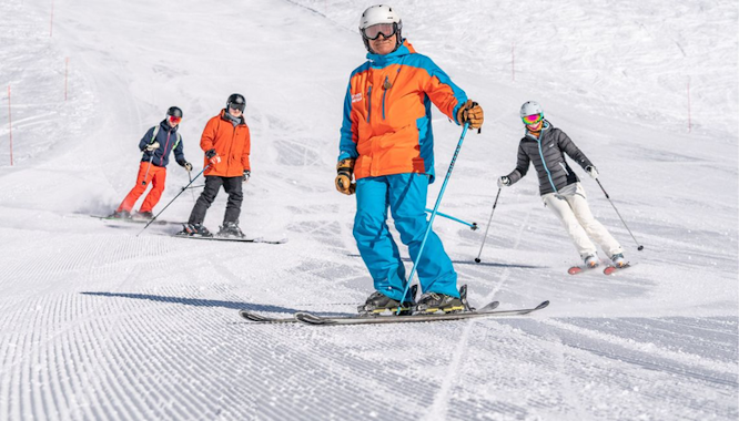 Adult Ski Lessons (from 13 y.) - Max 8 per group