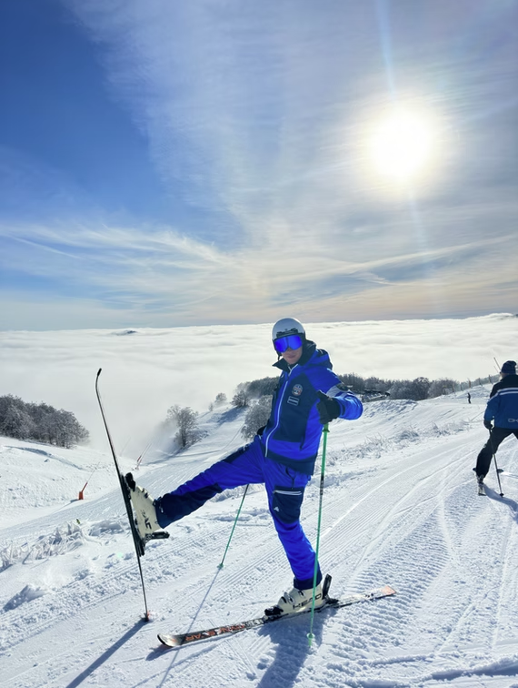 Clases de esquí para adultos (de 14 años) para principantes con Scuola Sci Alta Quota Roccaraso.
