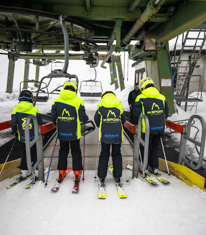 Premier Cours de ski Adultes (dès 17 ans) avec Scuola Sci M-Sport Monte Pora.