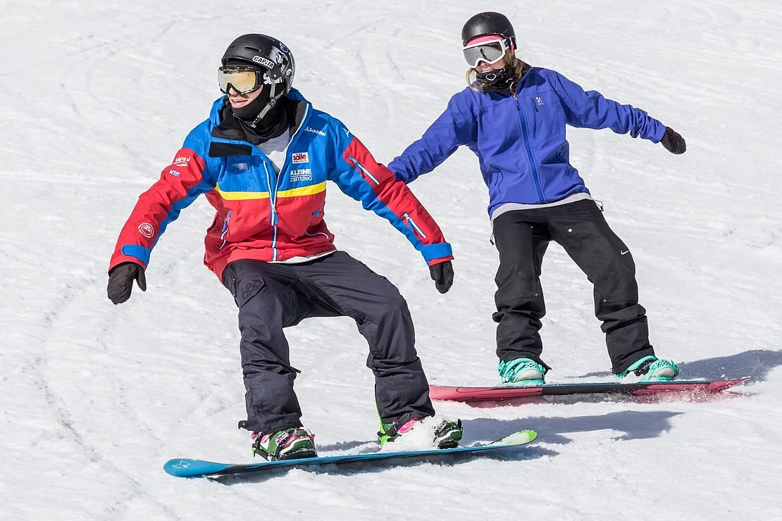 Snowboardlessen voor kinderen (vanaf 8 jaar) en volwassenen van alle niveaus met Skischool Sunnyside.