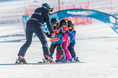 Cours de ski Enfants (4-6 ans) pour Débutants avec Evolution 2 Megève.
