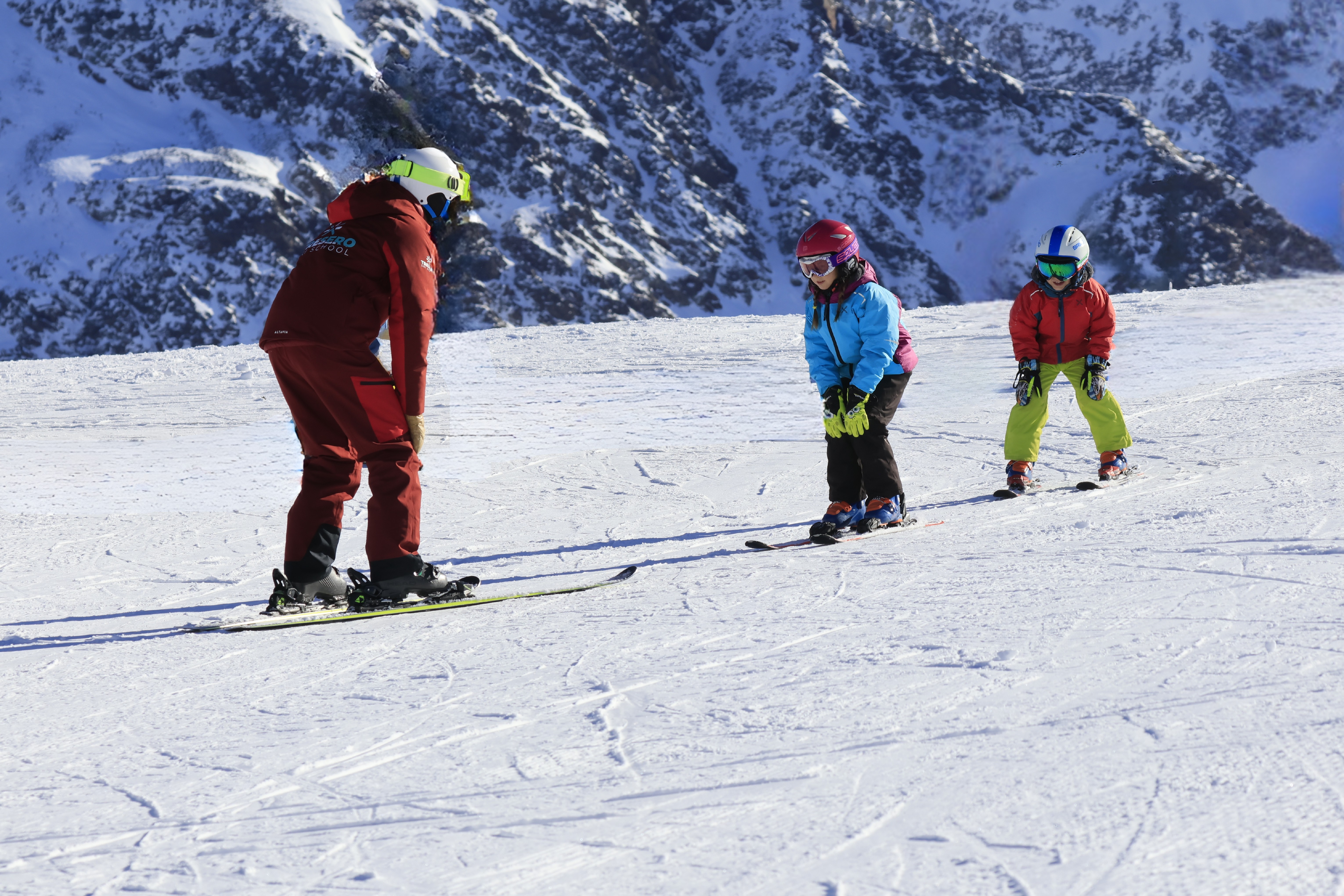 Cours collectifs de ski Enfants (3-13 ans) pour tous niveaux.