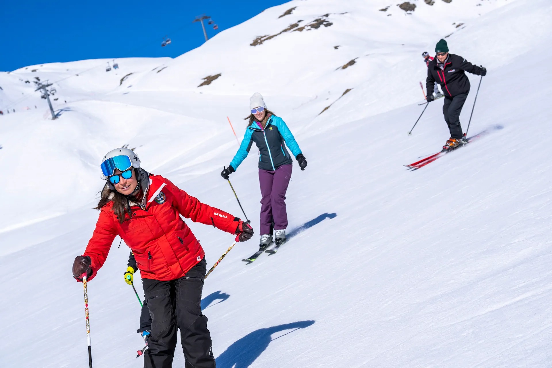 Group Adult Ski Lessons for All Levels from Ski School Tresero Santa Caterina Valfurva.