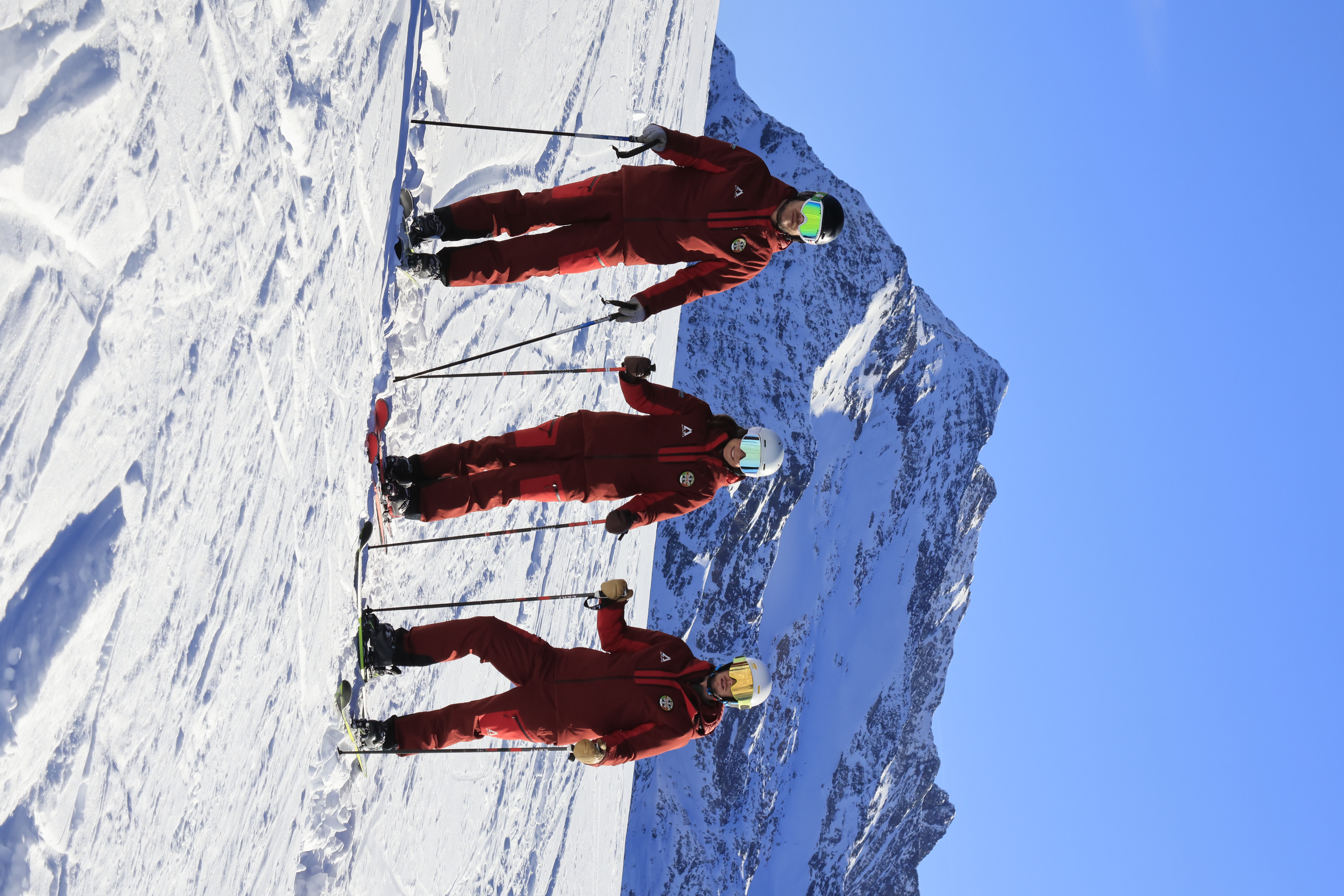 Group Adult Ski Lessons for All Levels from Ski School Tresero Santa Caterina Valfurva.