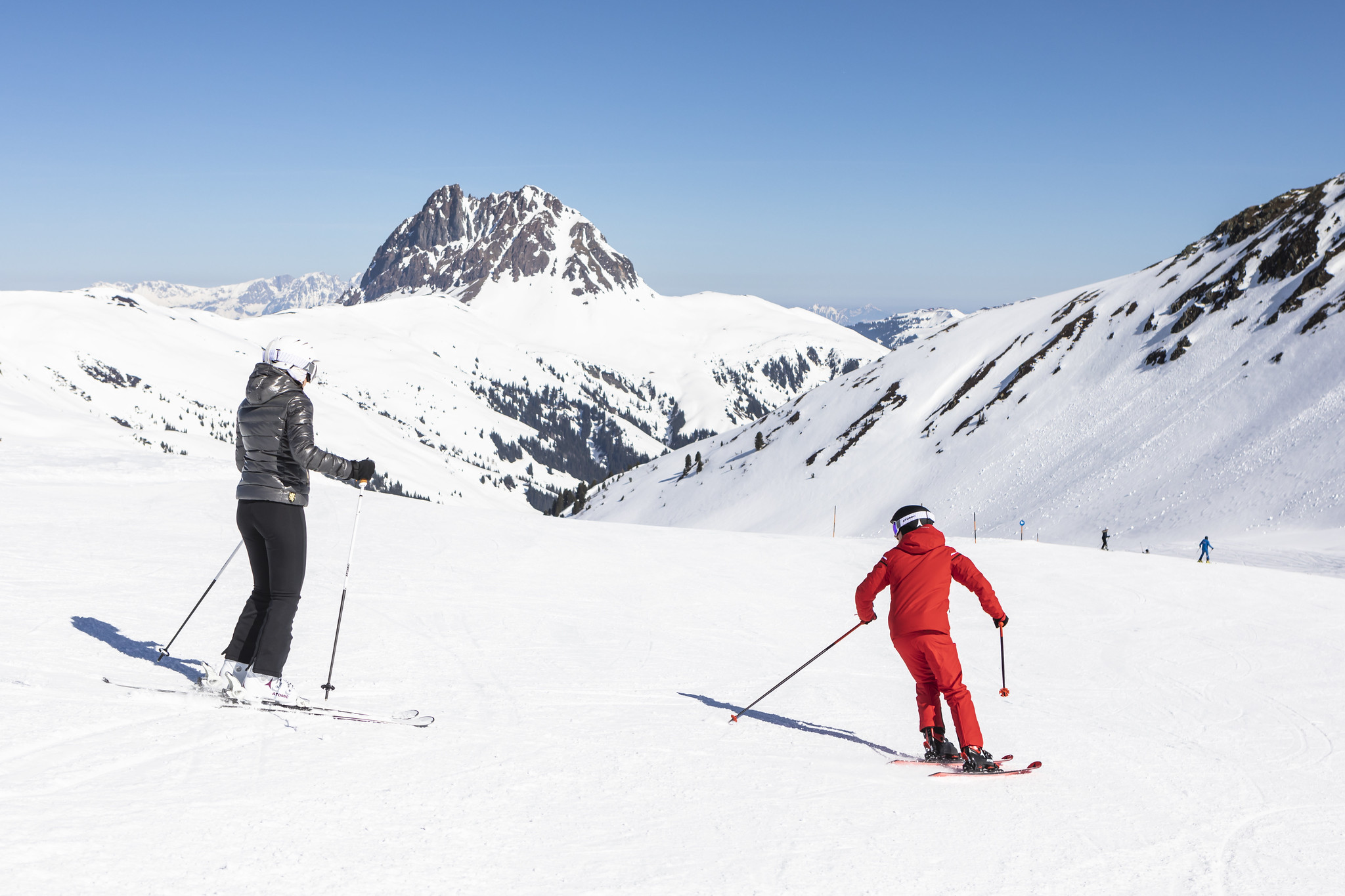 Private Ski Lessons for Adults for Beginners from Raven Alps.
