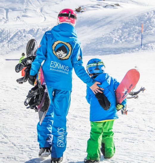 Ontdekkingssnowboardlessen (vanaf 6 jaar) voor beginners met Ski School ESKIMOS Saas-Fee.