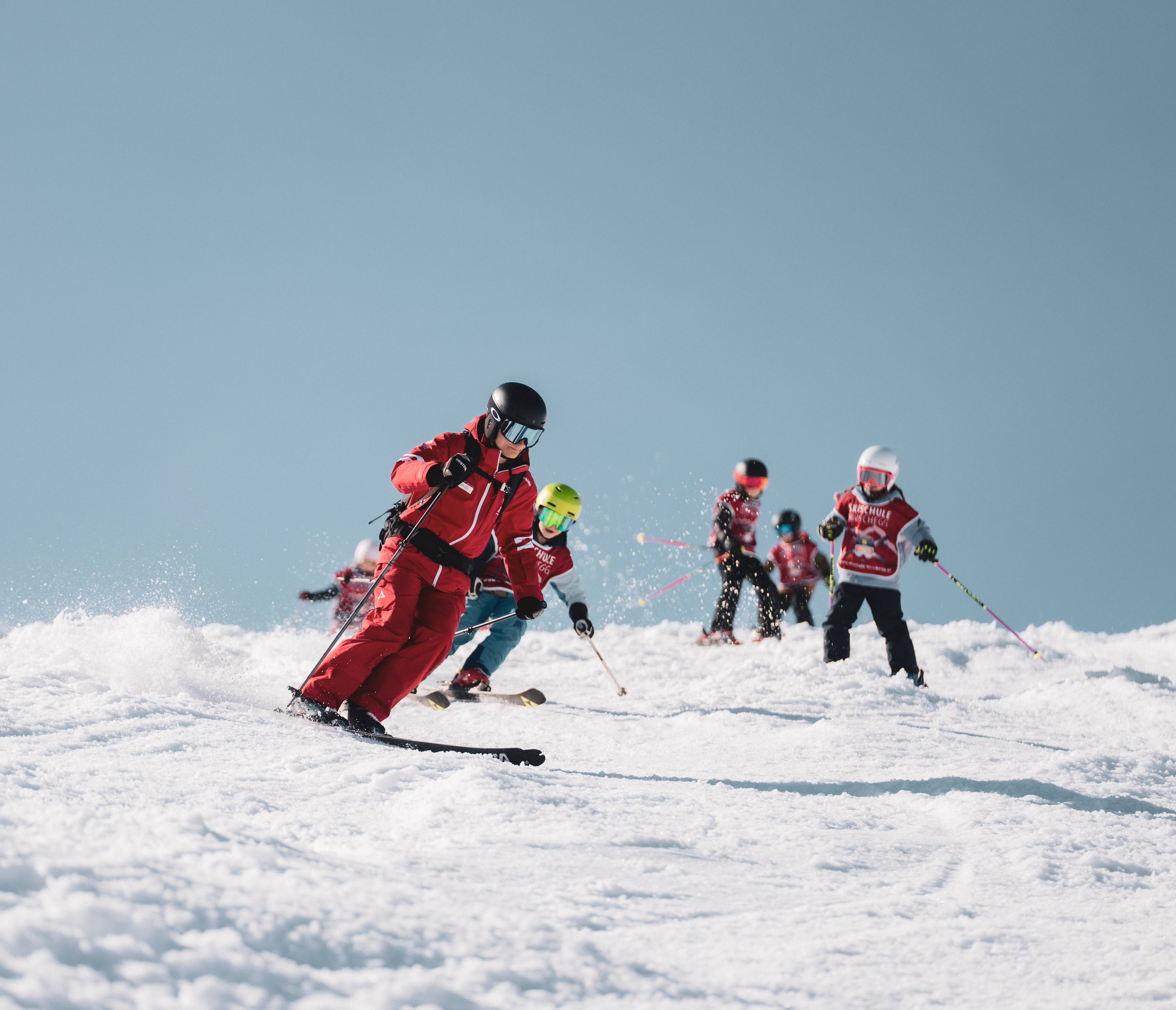 Cours de ski Enfants (4-14 ans) pour Tous niveaux avec École de ski Hirschegg.