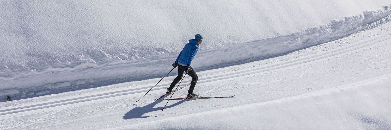 Cross Country Skiing Lessons for Kids & Adults for First Timers - Classic.