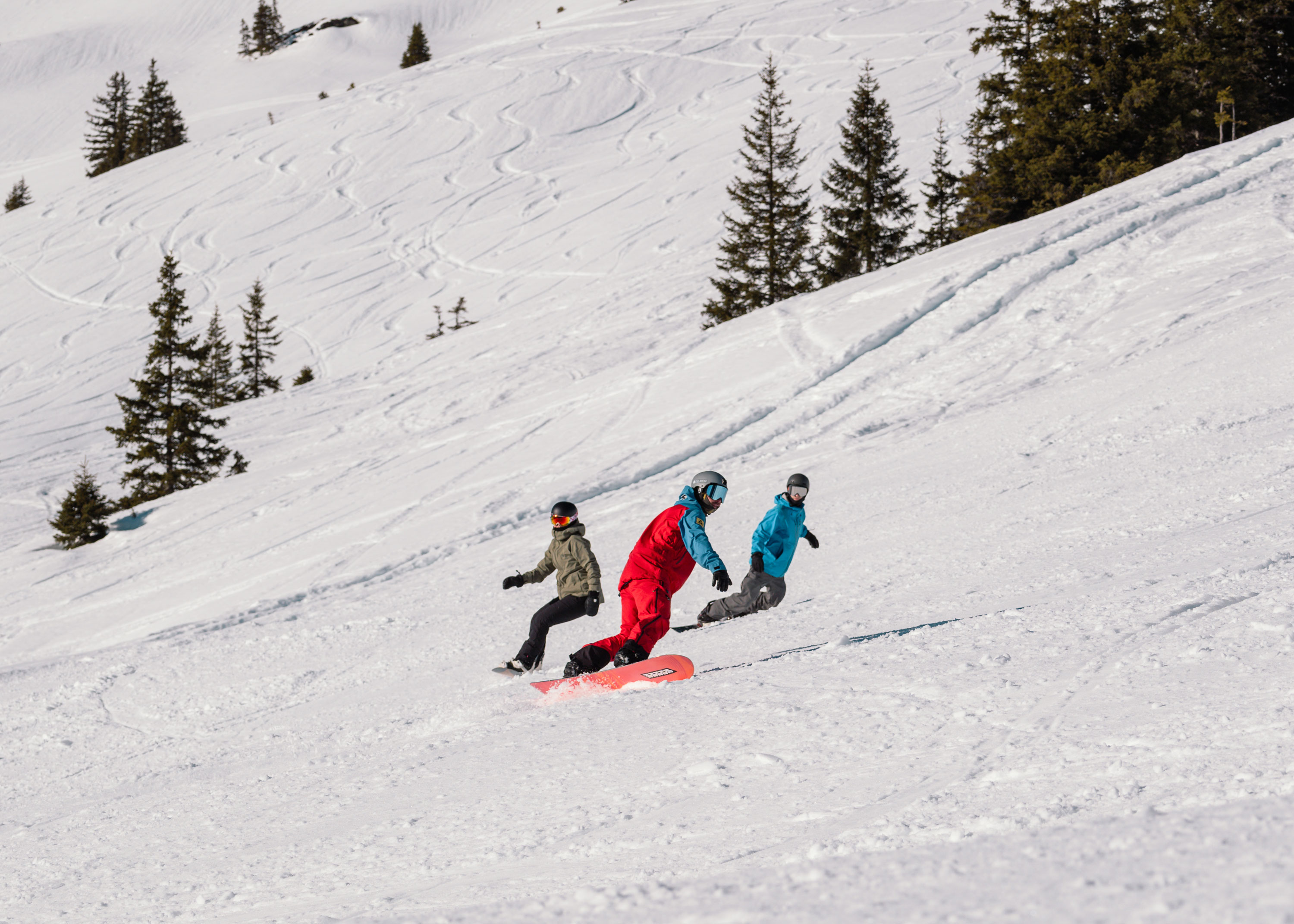 Weekend Snowboard Lessons for Adults & Teens (from 14 y.) for Beginners - Half-Day from Heli's Skischule Hinterglemm.