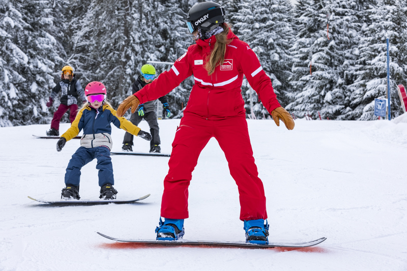Privater Snowboardkurs für Kinder & Erwachsene aller Levels mit Skischule Hirschegg .
