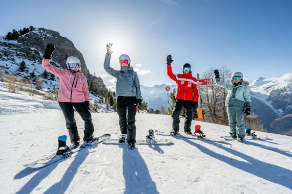 Introductory Snowboarding Lessons for Kids (8-16 y.) for Beginners
