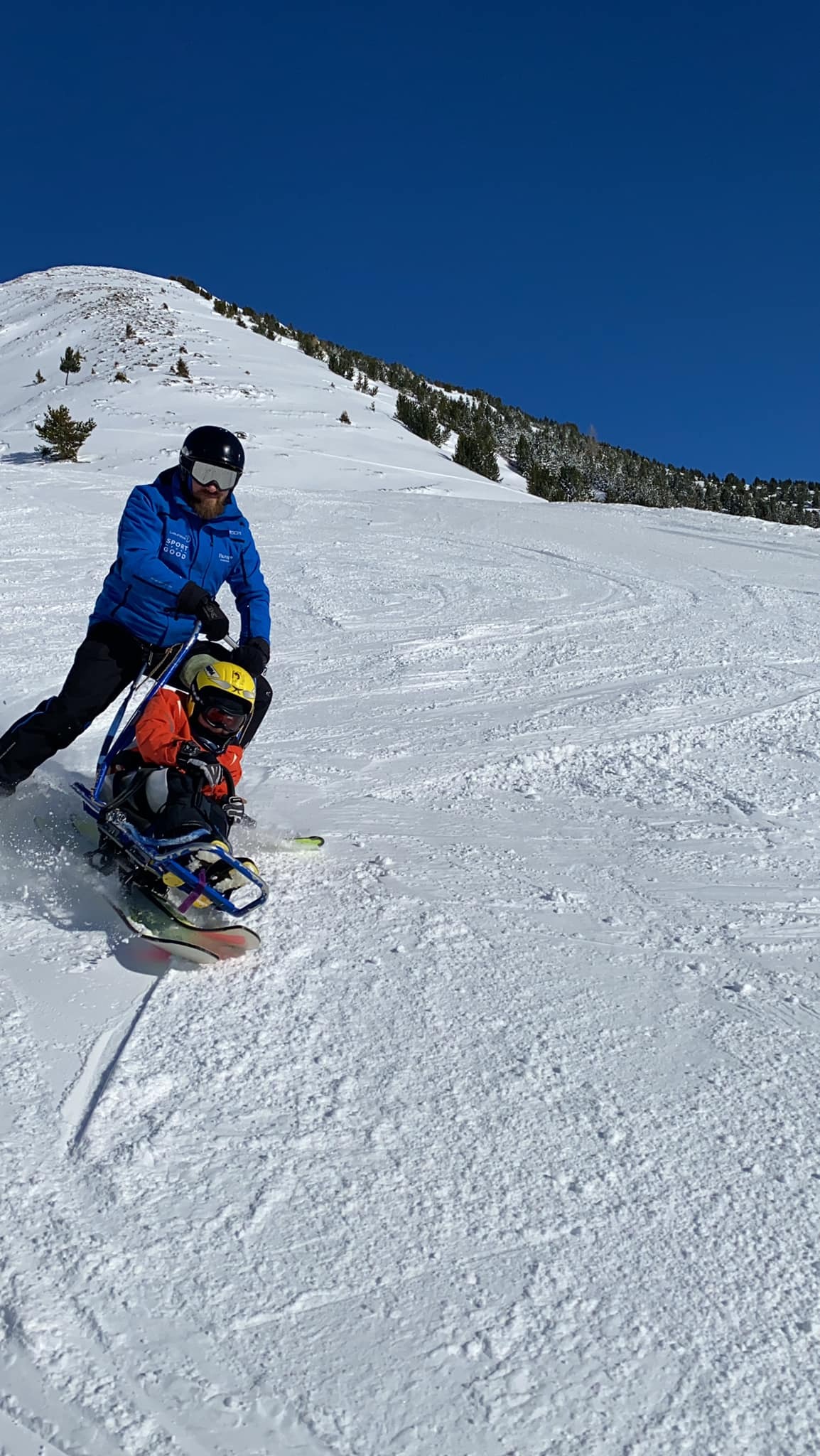 Private Bi-Ski-Kurse (ab 3 Jahren) für alle Levels.