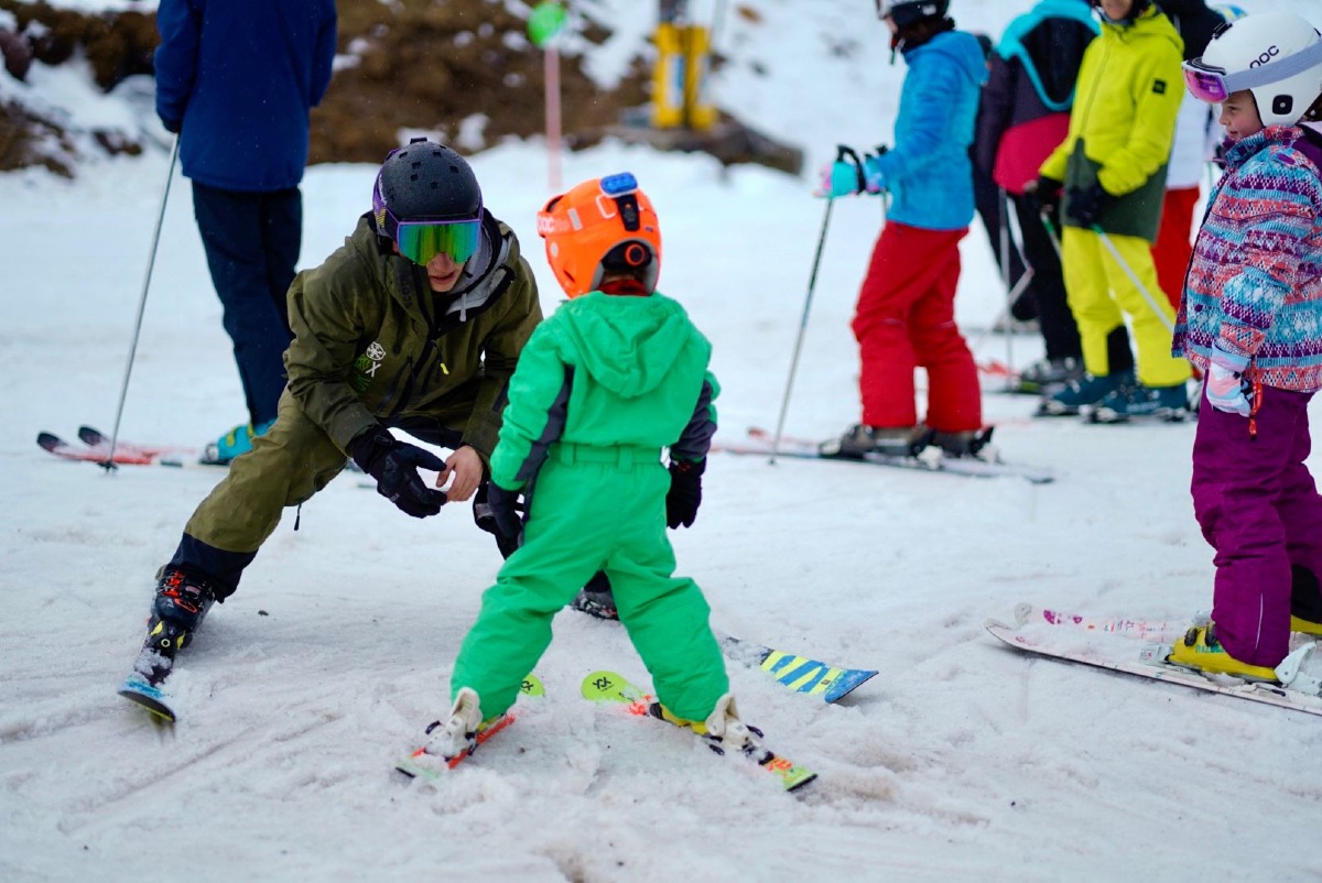 Private Skikurse für Kinder für alle Levels.