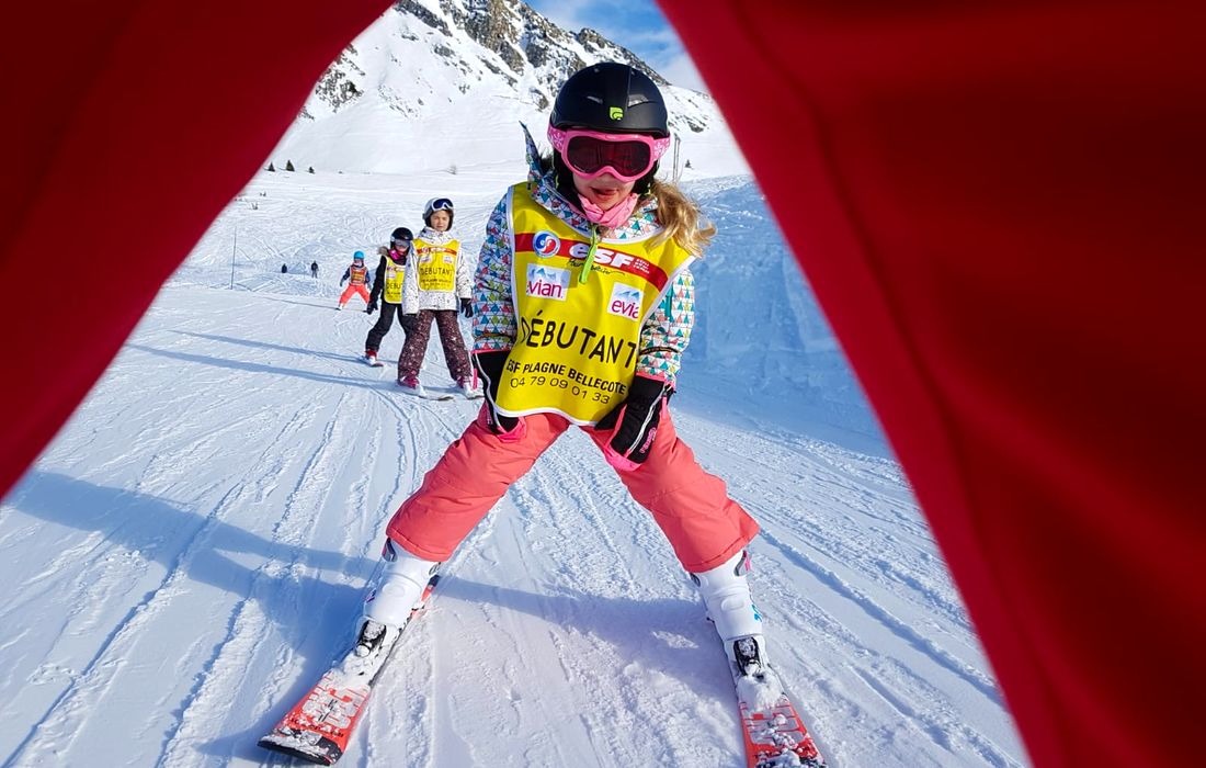 Kids Ski Lessons (6-12 y.) for All Levels from Ski Shcool ESF Plagne Bellecôte.