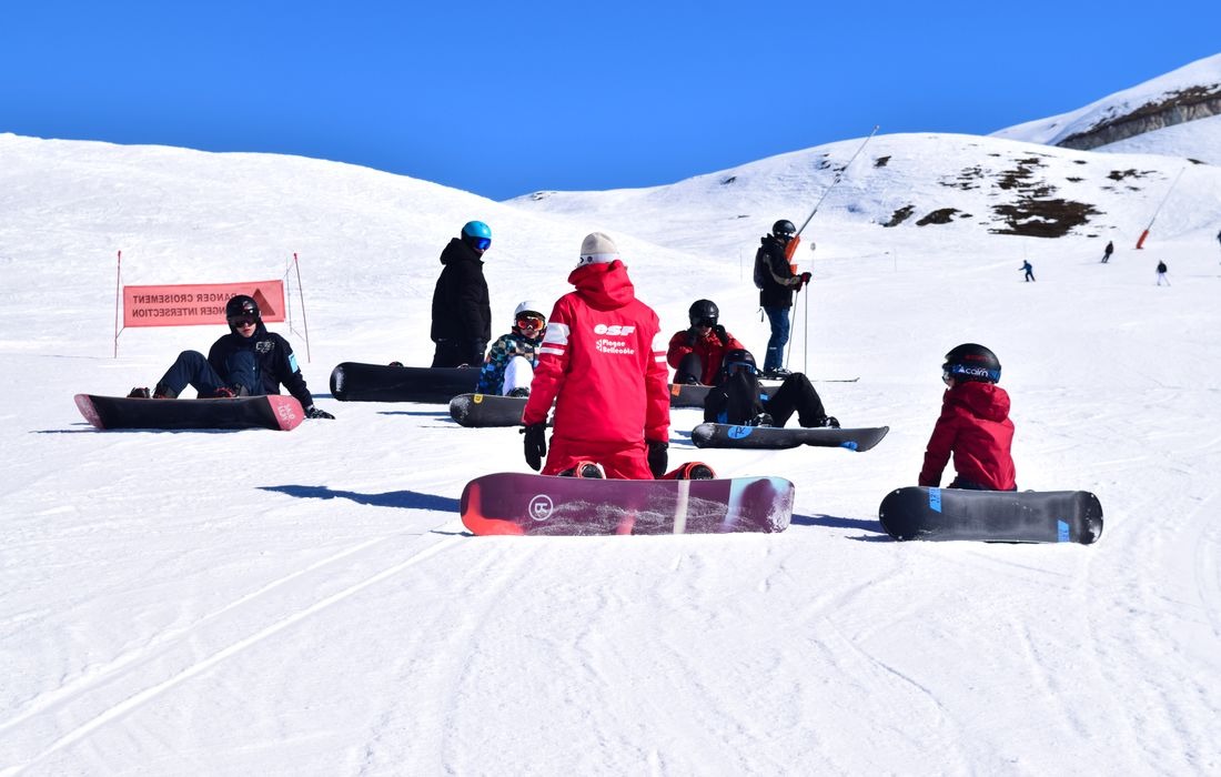 Kids Snowboarding Lessons (8-12 y.).