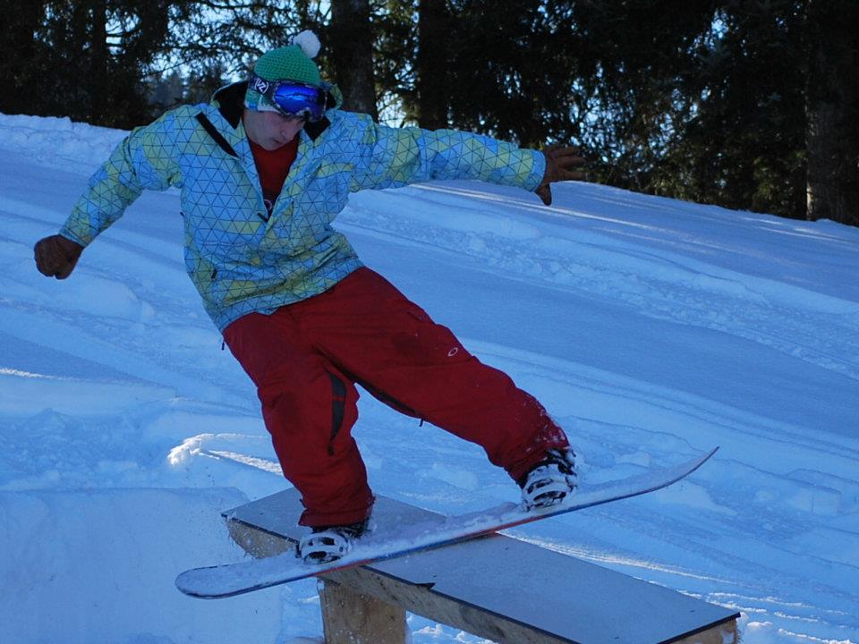 Snowboarding Lessons for Kids & Adults for Beginners - Full-Day from Snow Sports School Eichenhof St. Johann.