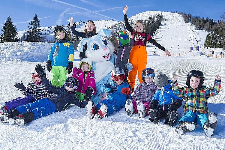 Skilessen voor kinderen (3-14 jaar) van alle niveaus met Skischule Frost Zell am See.