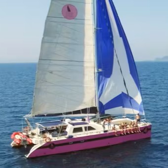 Sunset Catamaran Trip in the Bay of Quiberon with Apéritif from Caseneuve Maxi Catamaran Bretagne.