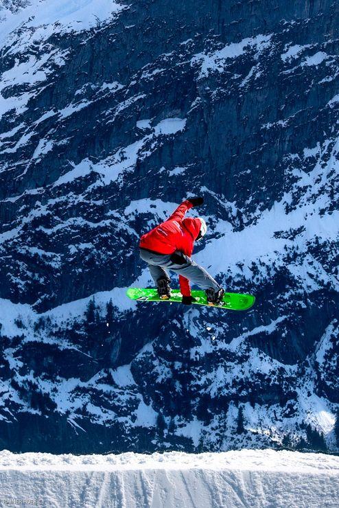 Freestyle Snowboardkurs für Fortgeschrittene mit Schweizer Skischule Grindelwald.
