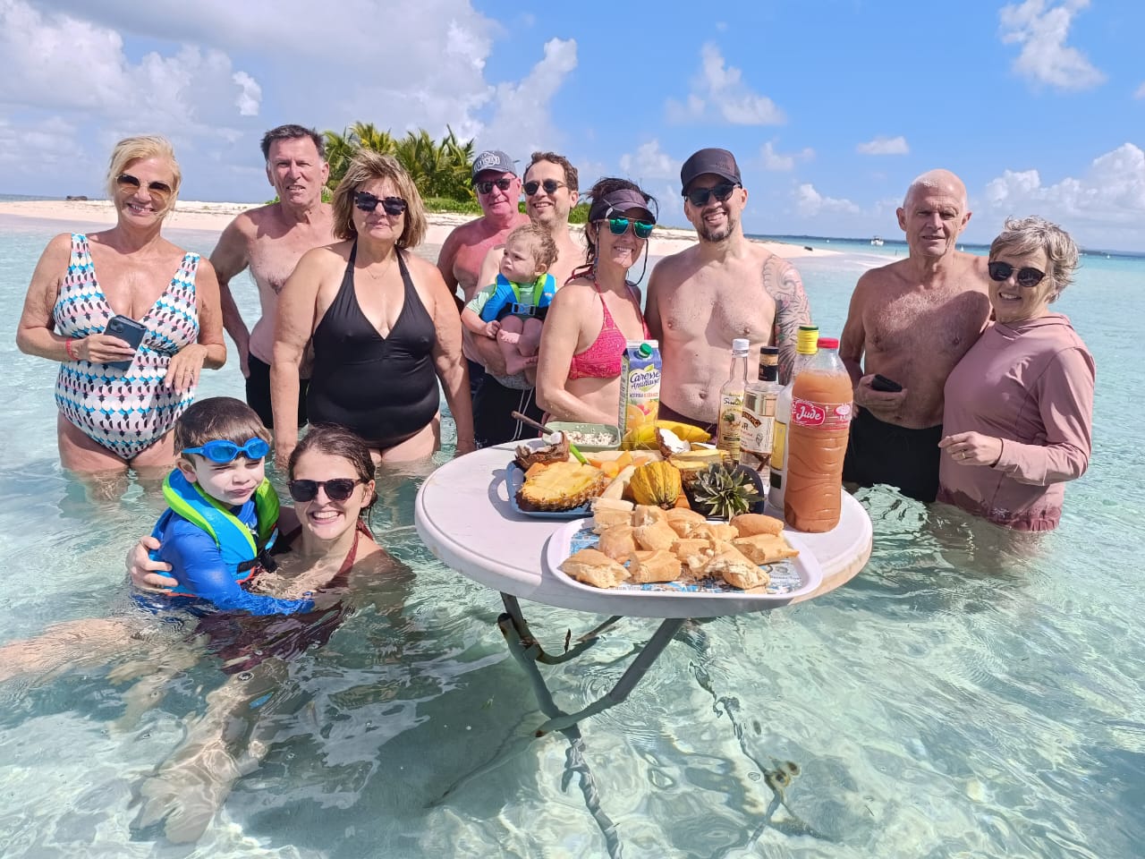 Halve dag boottocht in Grand Cul-de-sac marin met aperitief & zwemmen met Les Amis de la Mer Guadeloupe.