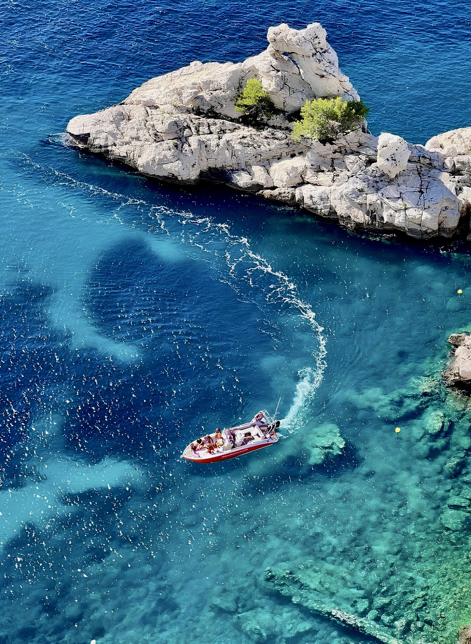 Boat Trip to the Calanques National Park with Swimming from Bleu Evasion Marseille.