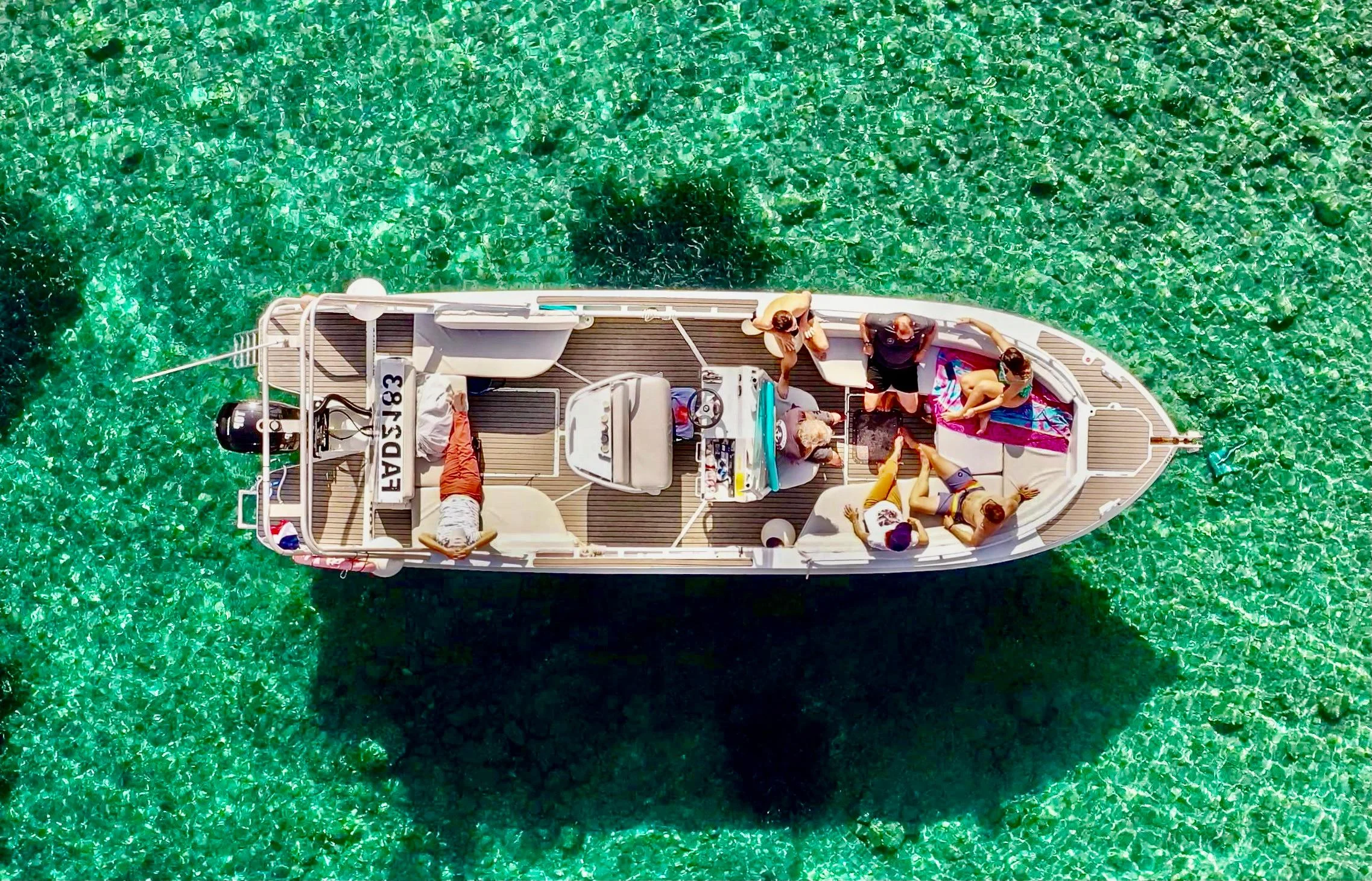 Boottocht naar het Nationaal Park Calanques met zwemmen met Bleu Evasion Marseille.