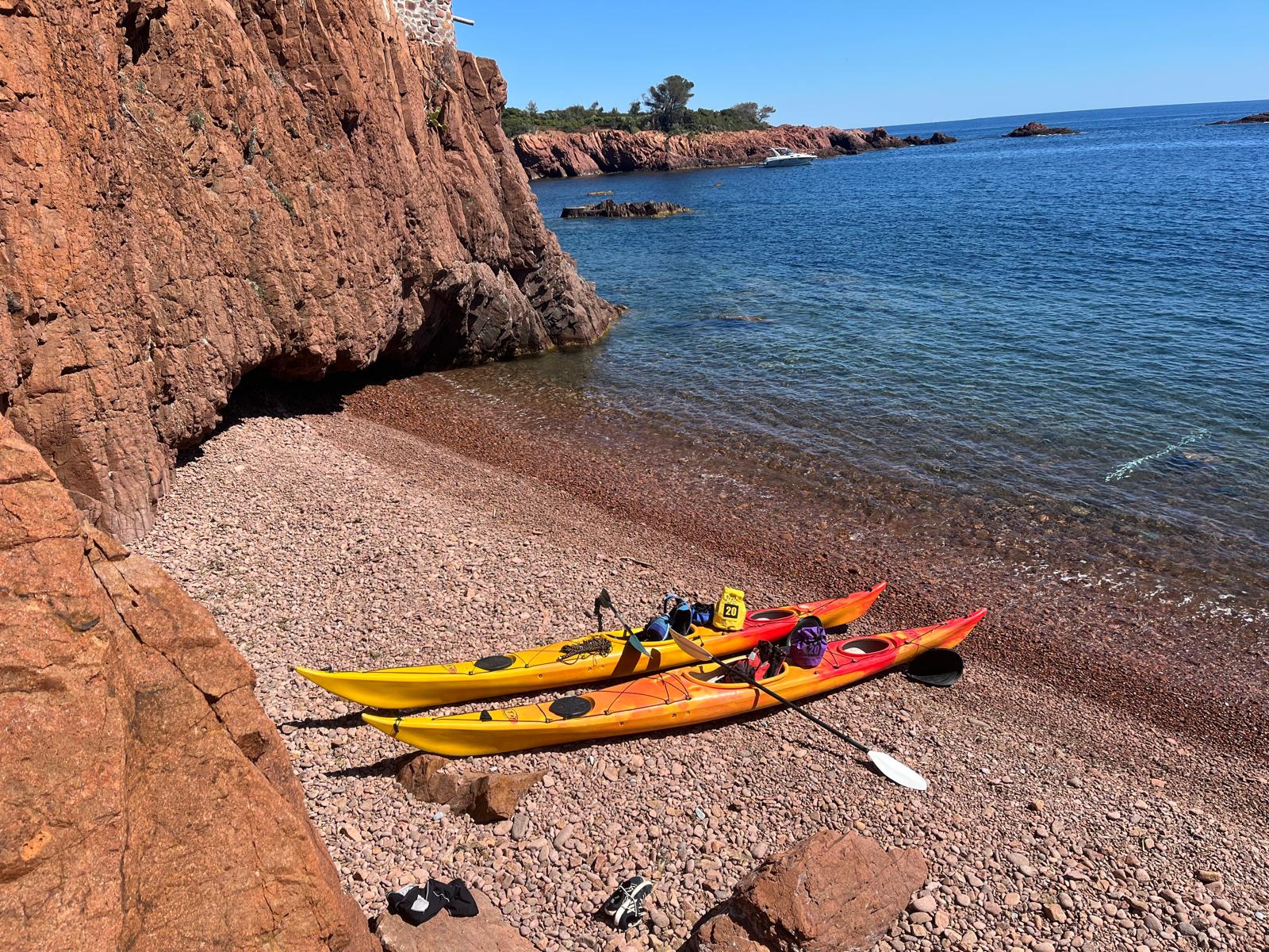 Leichte Kayak & Kanu-Tour in Agay - Les Roches de l'ile des vieilles.