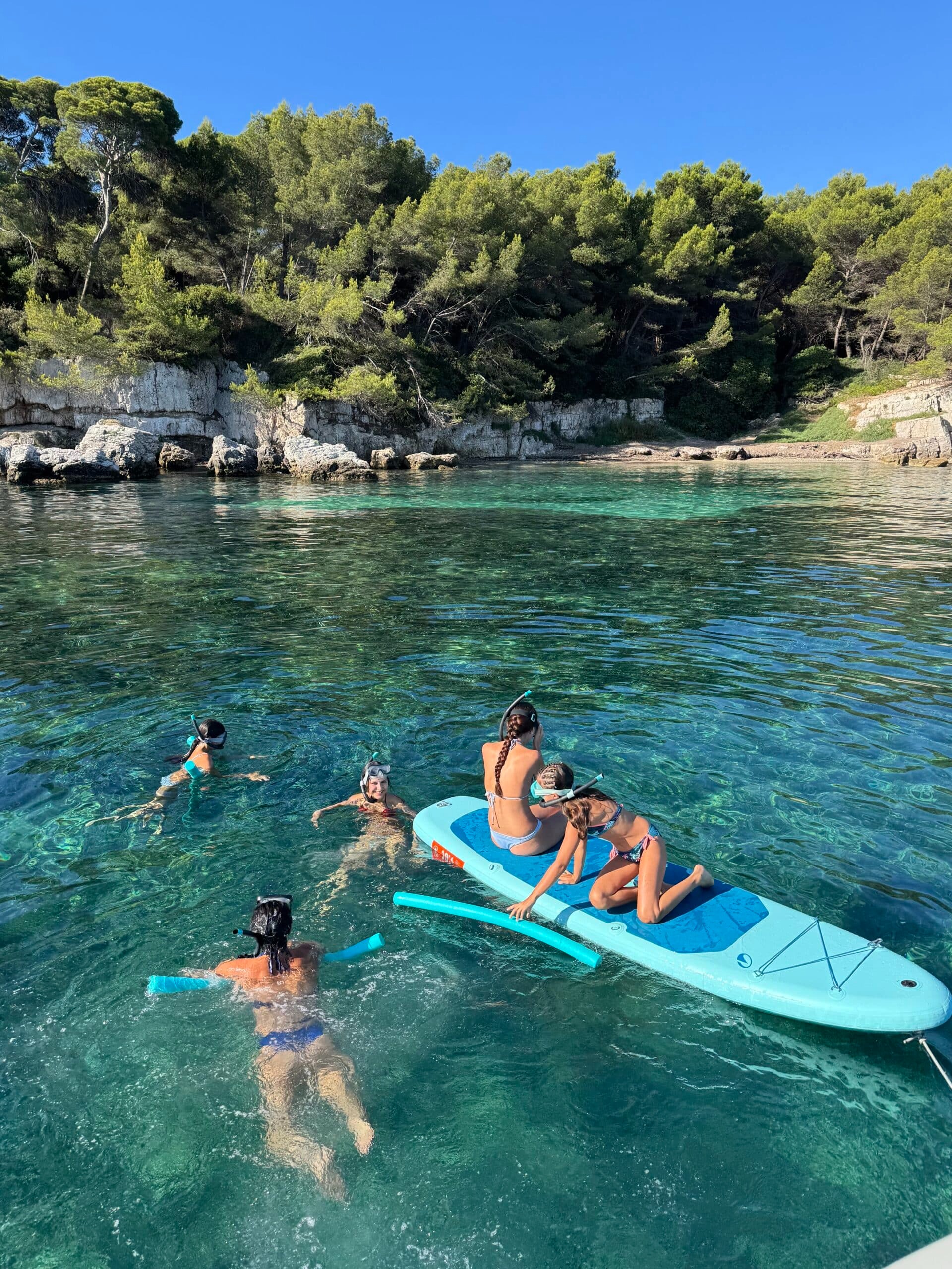 Segeltour zu den Lérins-Inseln mit Schwimmen mit Cap Sail Aventures Antibes.