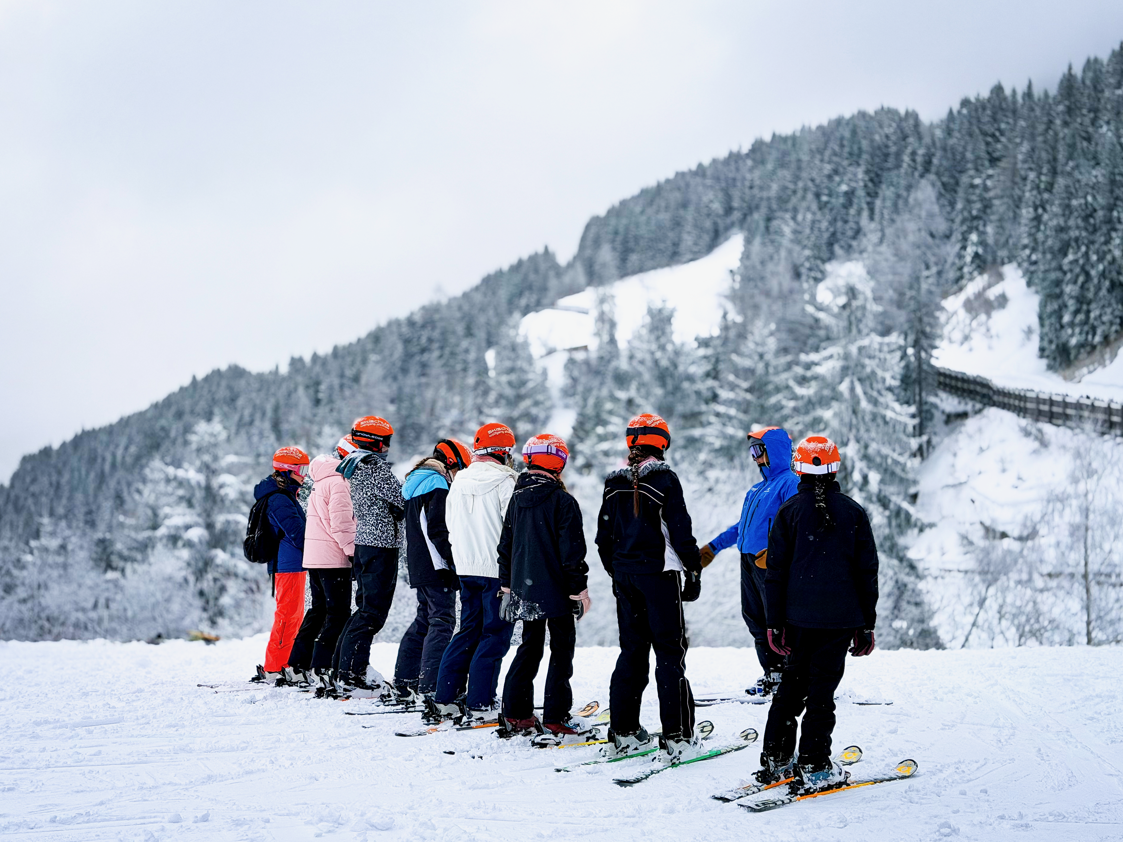 Kids Ski Lessons (7-16 y.) from Ski School Pfeifhofer Alpendorf.