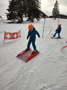 Private Kids Ski Lessons (from 4-12y.) for All Levels - Andermatt
