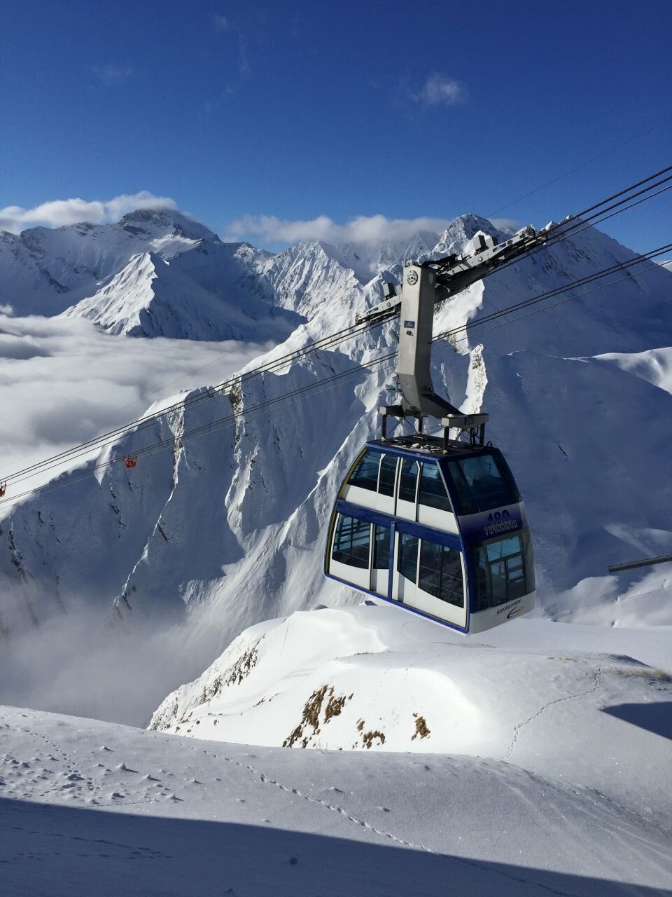 Private Ski Guide in Laax-Flims-Falera from FIL Alpin - Ski Lessons and Guided Tours.