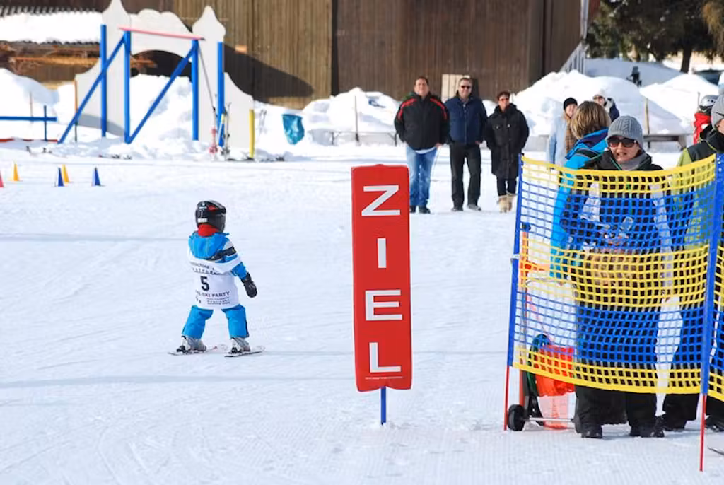 Kids Ski Lessons "Skizwerge" (3-4 y.).