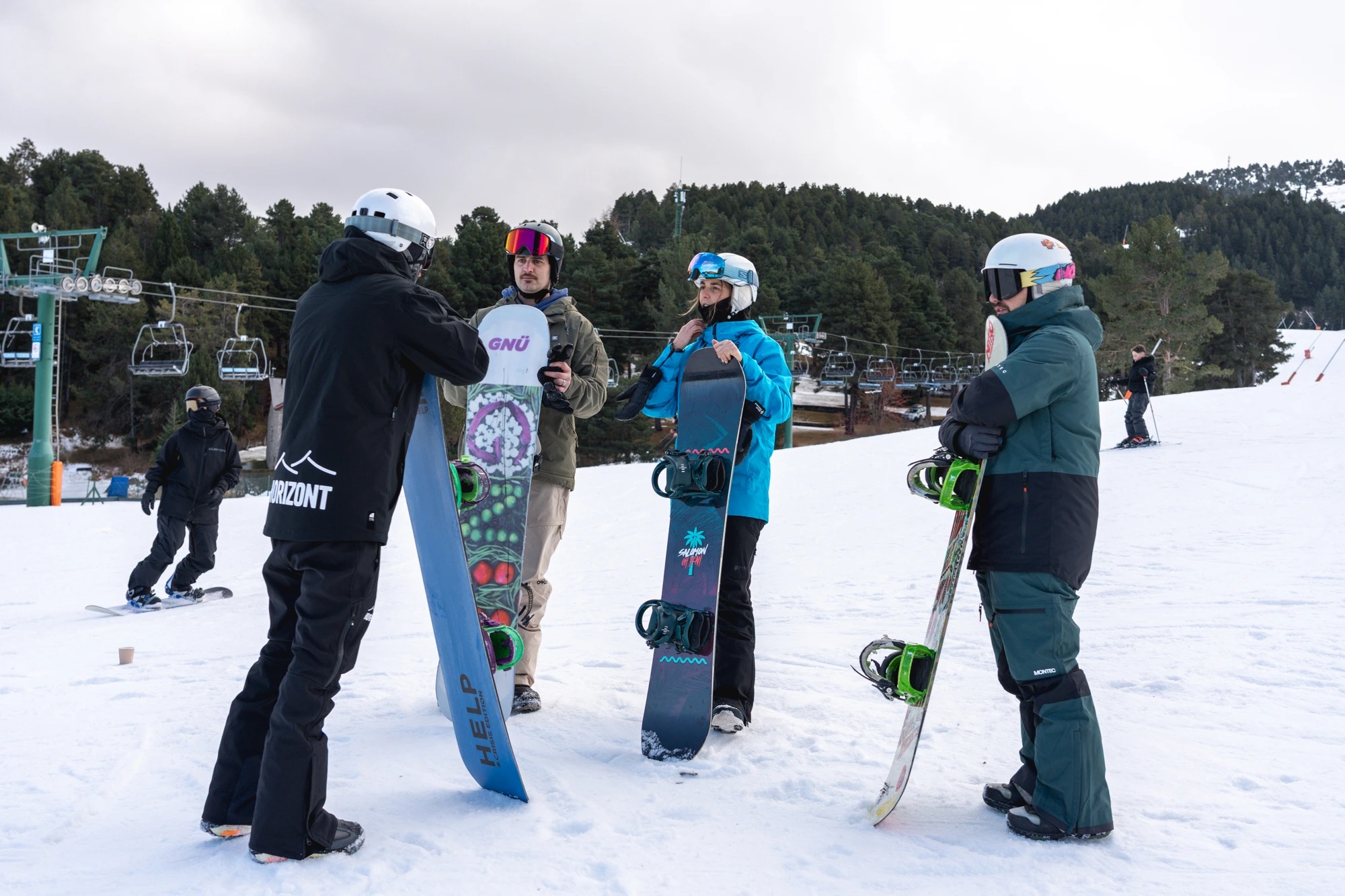 Privé snowboardlessen voor kinderen en volwassenen van alle niveaus.
