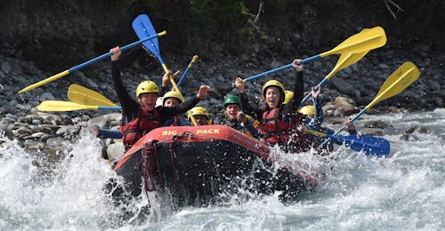 Halbtägiges Rafting durch die Ruinaulta auf dem Vorderrhein mit Wasserchraft Ilanz Halbtägiges Rafting durch die Ruinaulta auf dem Vorderrhein mit Wasserchraft Ilanz.