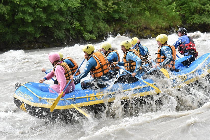 Rafting in Imster Schlucht in Haiming for Bachelor Parties.