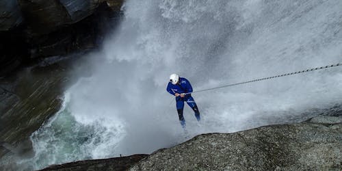 Canyoning in the Iragna Canyon in Ticino from Cresciano from Ticino Adventures.